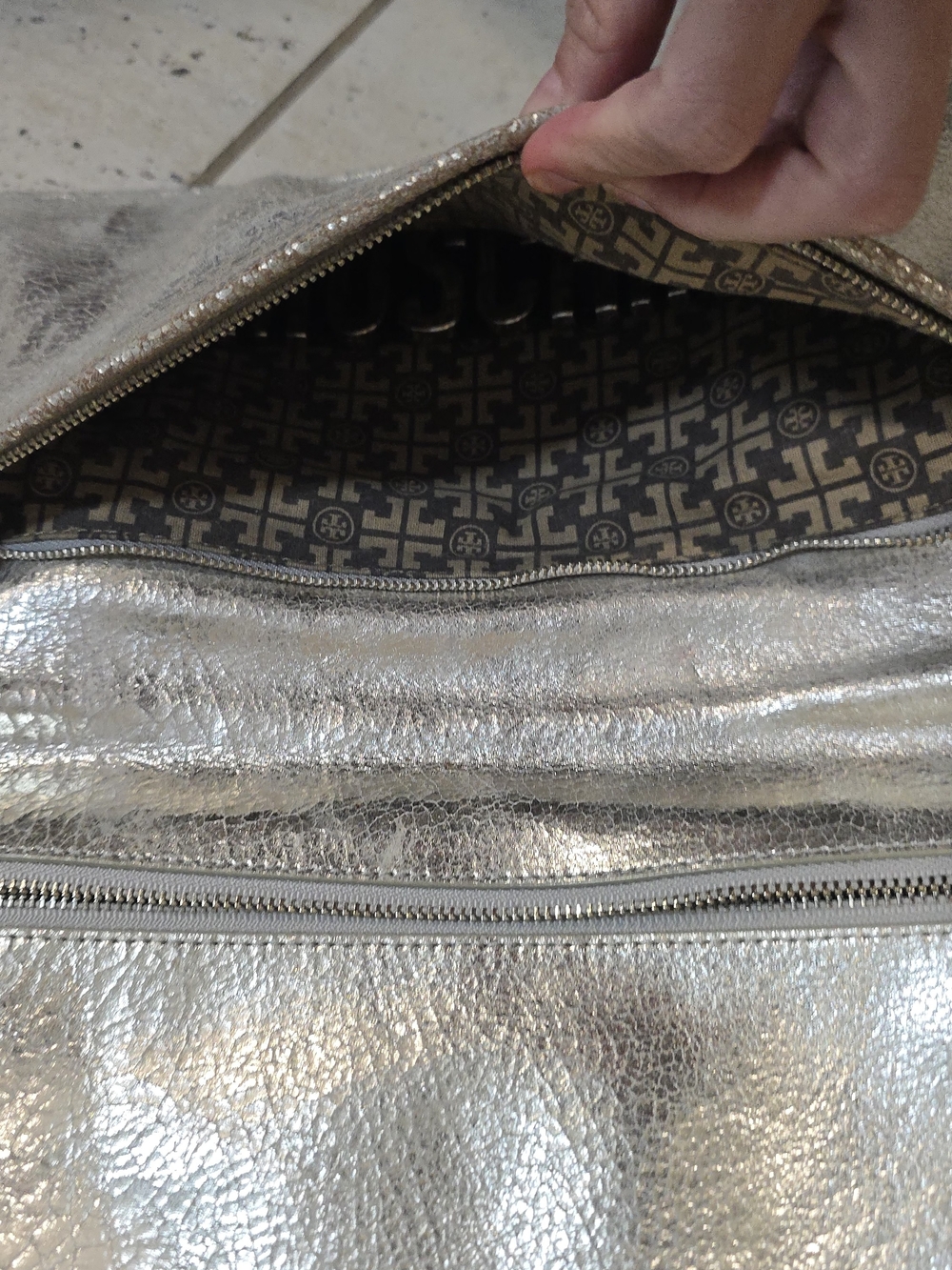Tory Burch Silver Shoulder Bag - Picture 4 of 8